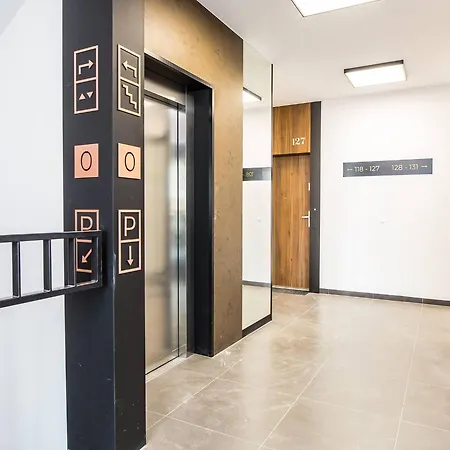 Marvels Place With Parking And Ac Apartment *