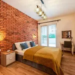 Marvels Place With Parking And Ac 公寓