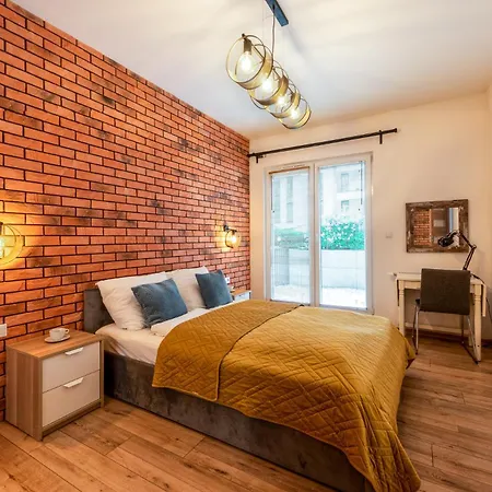 Marvels Place With Parking And Ac Appartement